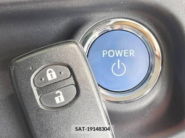 Toyota AQUA 2019-02 383898-7