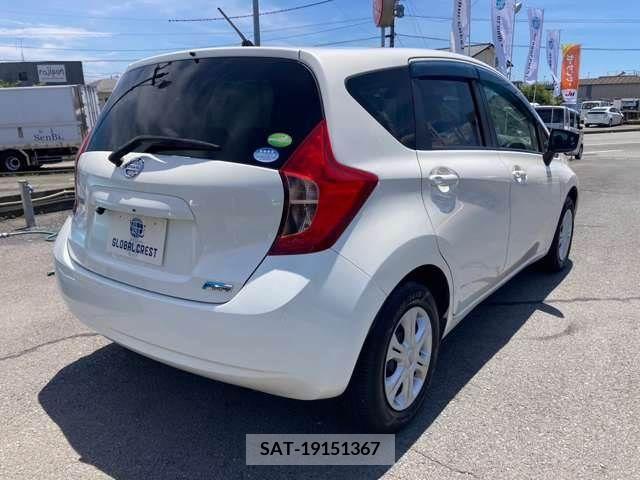Nissan NOTE 2015-08 384878-4