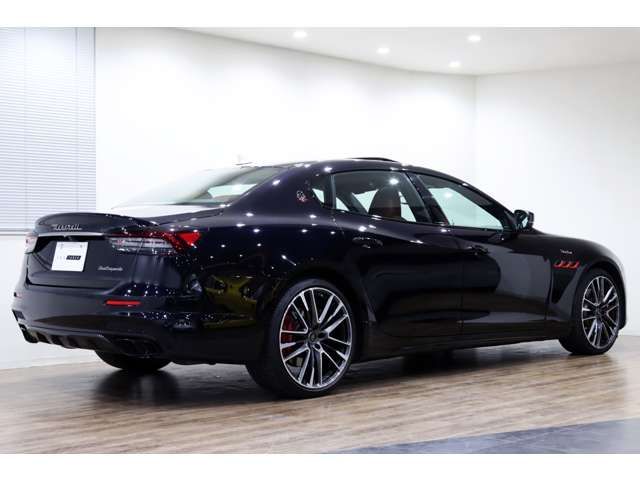 Maserati QUATTROPORTE 2021-12 189090-6