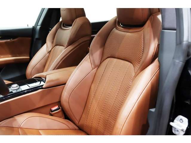 Maserati QUATTROPORTE 2021-12 189090-2