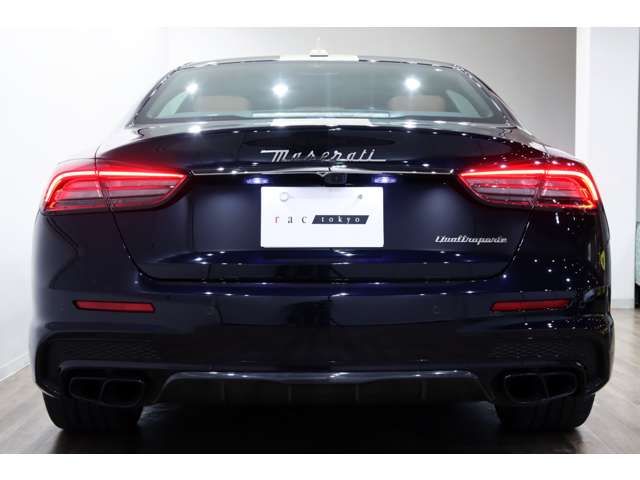 Maserati QUATTROPORTE 2021-12 189090-5