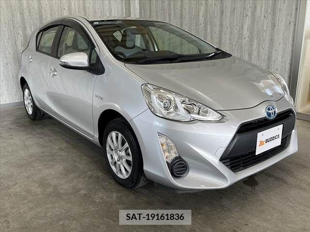 Toyota AQUA 2015-12 314044-7