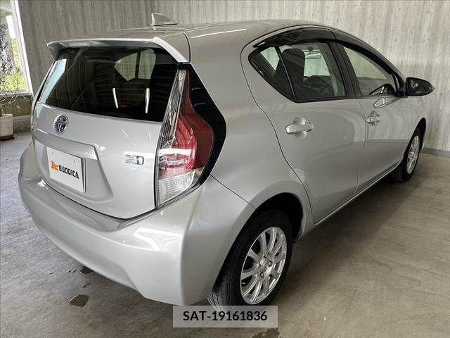 Toyota AQUA 2015-12 314044-14