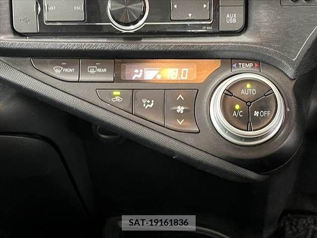 Toyota AQUA 2015-12 314044-5