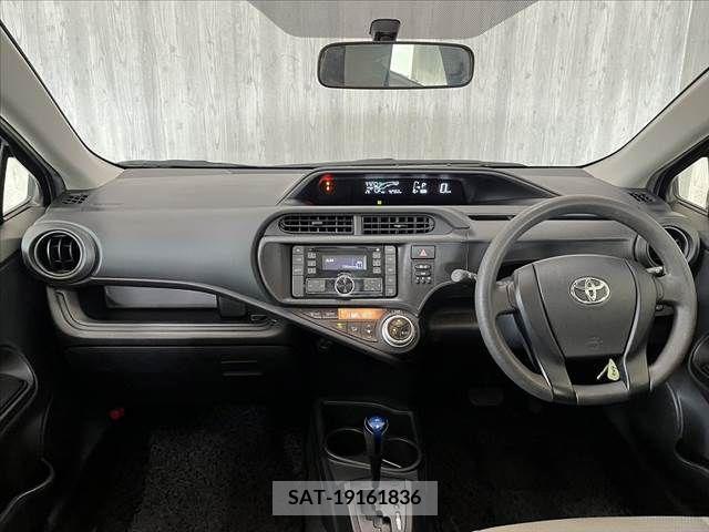 Toyota AQUA 2015-12 314044-1