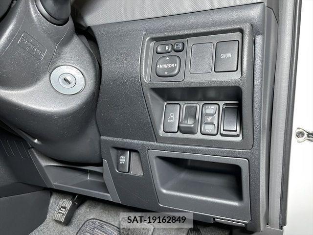 Toyota SIENTA 2013-11 374733-16