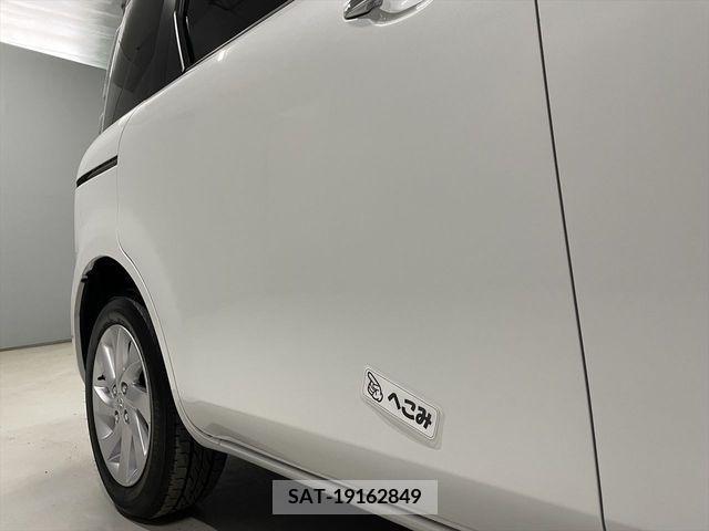 Toyota SIENTA 2013-11 374733-25