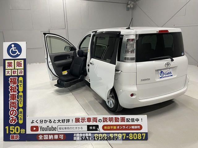 Toyota SIENTA 2013-11 374733-0