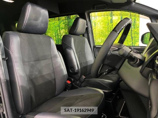Toyota NOAH 2021-09 392827-8