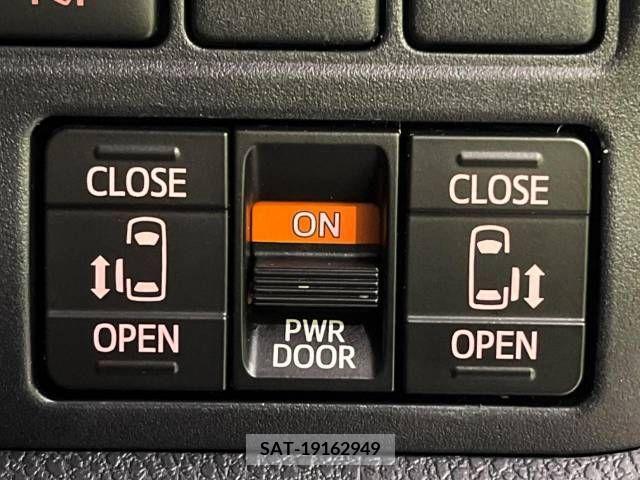 Toyota NOAH 2021-09 392827-5