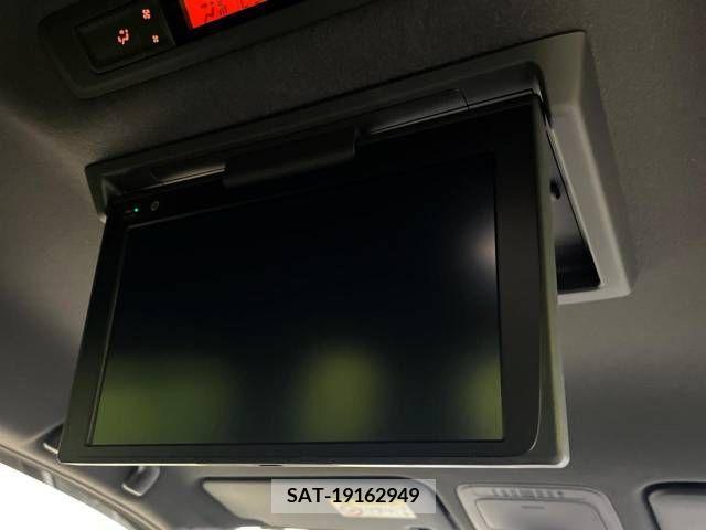 Toyota NOAH 2021-09 392827-4