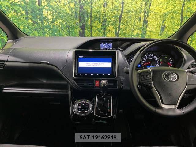 Toyota NOAH 2021-09 392827-1