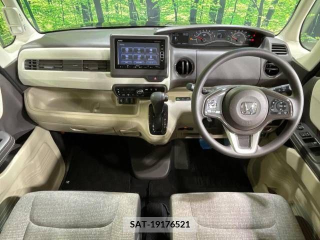 Honda N BOX 2018-04 306965-1