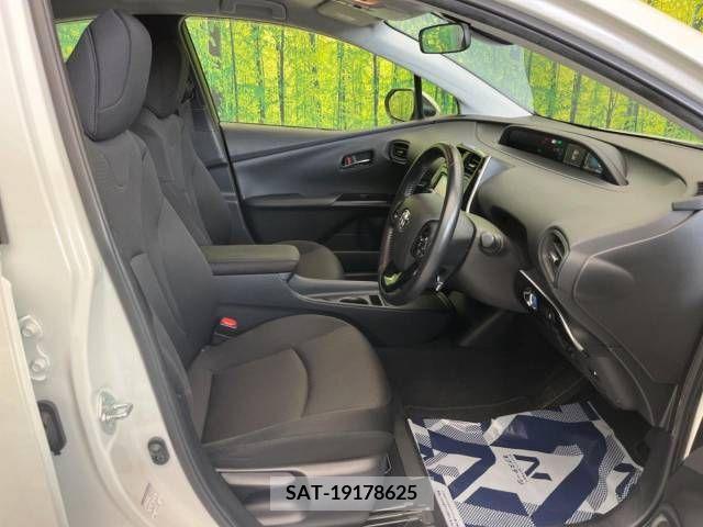 Toyota PRIUS 2019-02 322534-8
