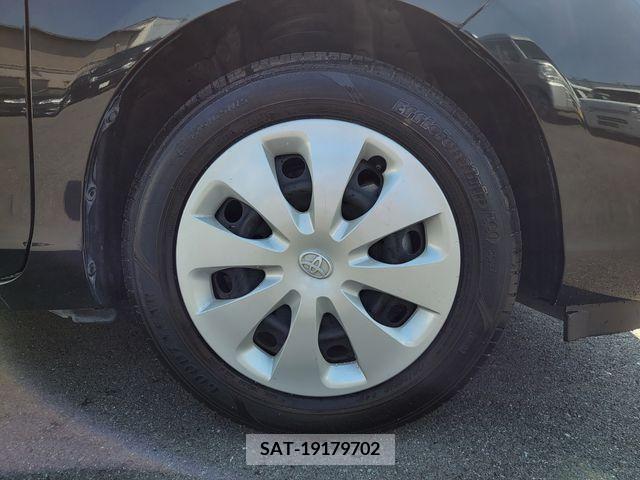 Toyota AQUA 2014-01 235661-5