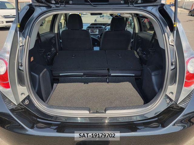 Toyota AQUA 2014-01 235661-16