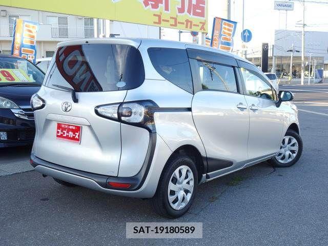 Toyota SIENTA 2017-02 213375-1