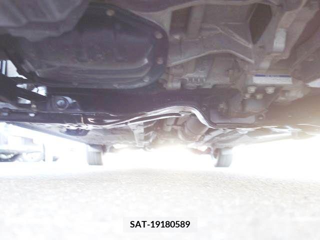 Toyota SIENTA 2017-02 213375-19