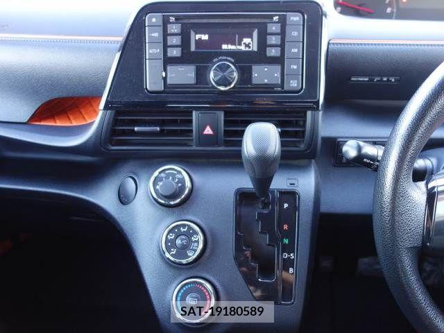 Toyota SIENTA 2017-02 213375-7