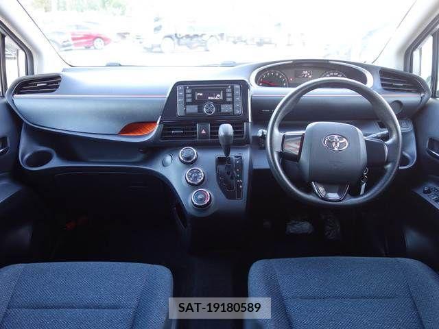 Toyota SIENTA 2017-02 213375-6