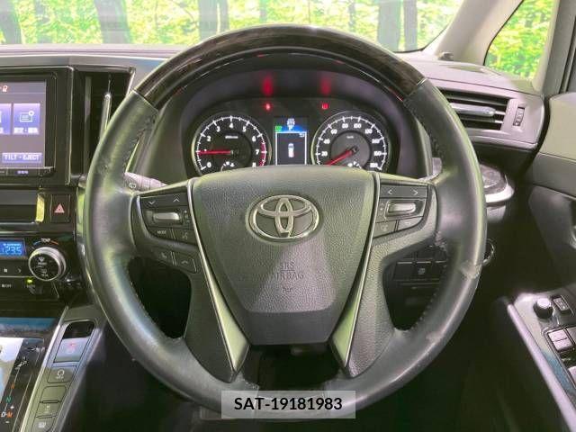 Toyota VELLFIRE 2015-11 379041-12