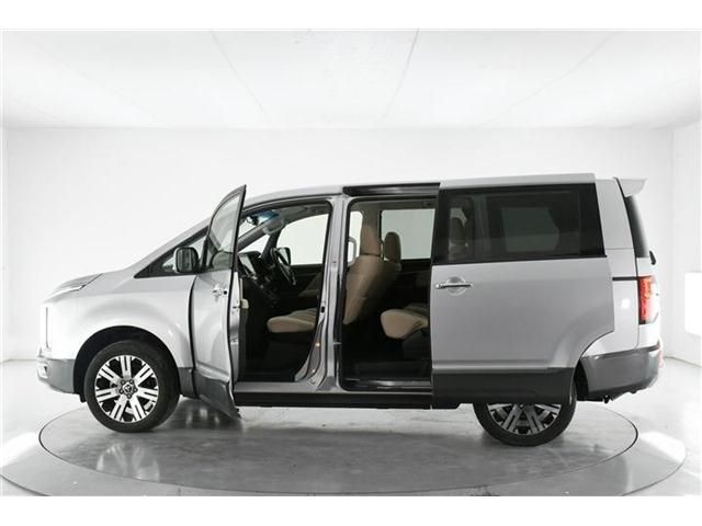 Mitsubishi DELICA D5 2020-03 194337-5
