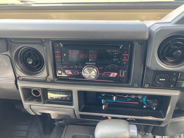 Toyota LAND CRUISER 1992-11 1549-15