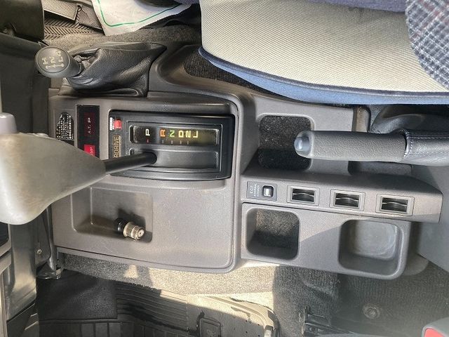 Toyota LAND CRUISER 1992-11 1549-13