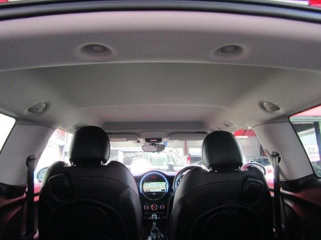 Bmw MINI 2018-04 7982-9