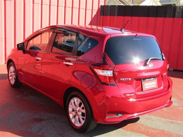Nissan NOTE 2018-07 21647-1
