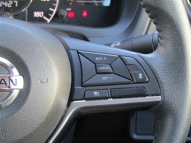 Nissan NOTE 2018-07 21647-4