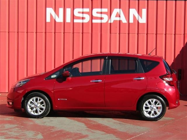 Nissan NOTE 2018-07 21647-25