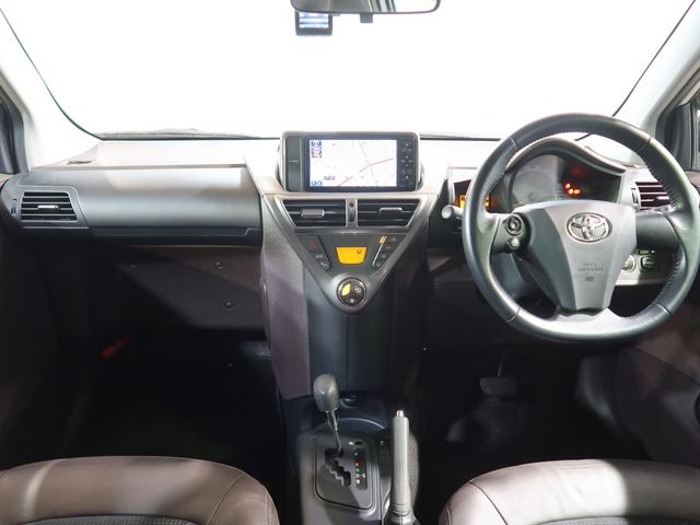 Toyota IQ 2008-11 186935-1
