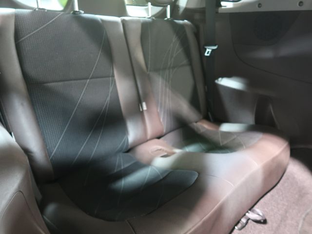 Toyota IQ 2008-11 186935-18