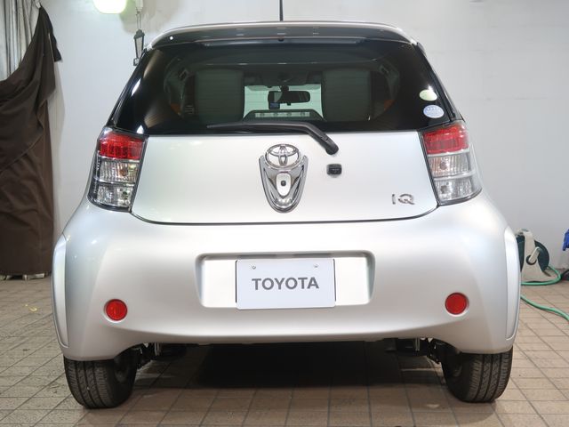 Toyota IQ 2008-11 186935-10