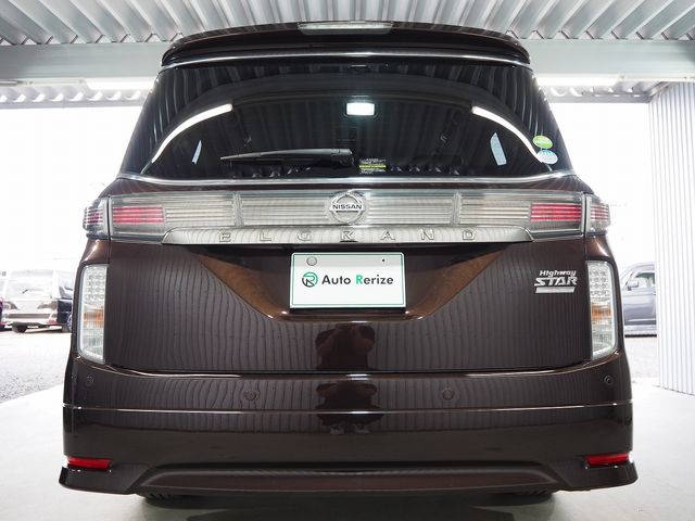 Nissan ELGRAND 2015-09 12078-3
