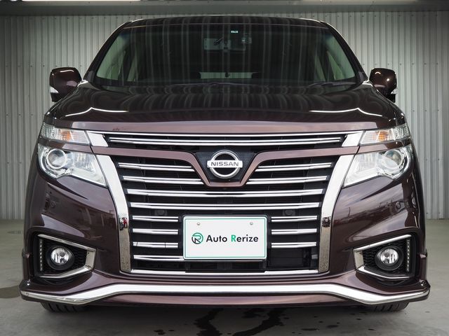 Nissan ELGRAND 2015-09 12078-1