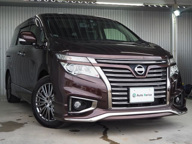 Nissan ELGRAND 2015-09 12078-2