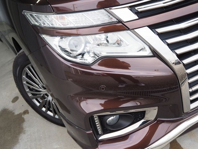 Nissan ELGRAND 2015-09 12078-20