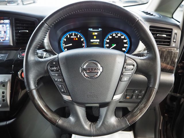 Nissan ELGRAND 2015-09 12078-18
