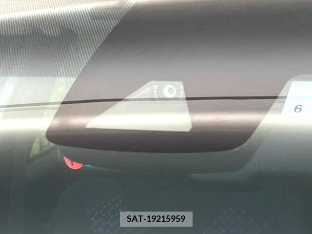 Toyota PRIUS 2017-06 366332-4