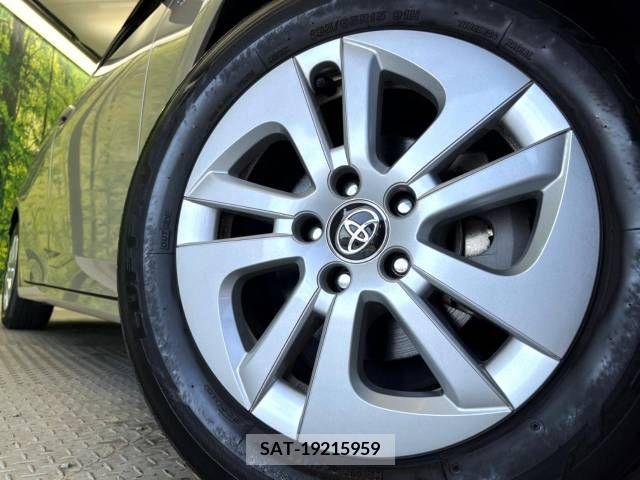 Toyota PRIUS 2017-06 366332-13