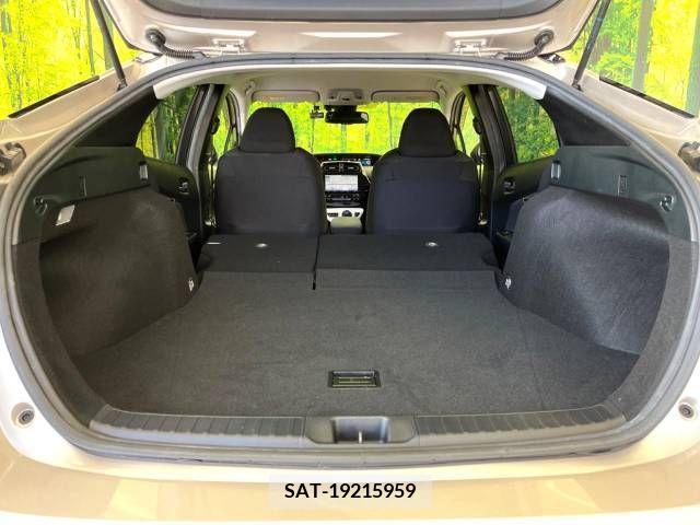 Toyota PRIUS 2017-06 366332-10