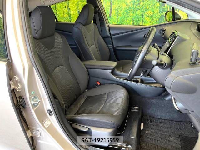 Toyota PRIUS 2017-06 366332-8