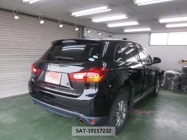 Mitsubishi RVR 2015-01 257037-2