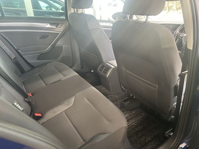 VolksWagen GOLF 2019-09 195063-11