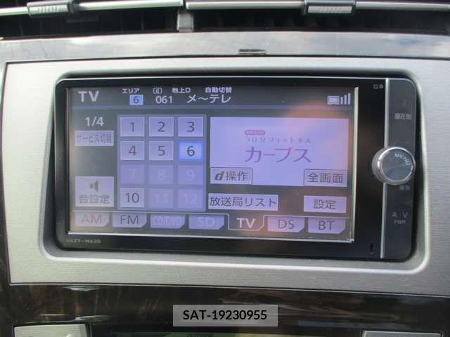 Toyota PRIUS 2014-06 352389-17