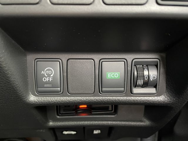 Nissan X-TRAIL 2014-02 1811-17