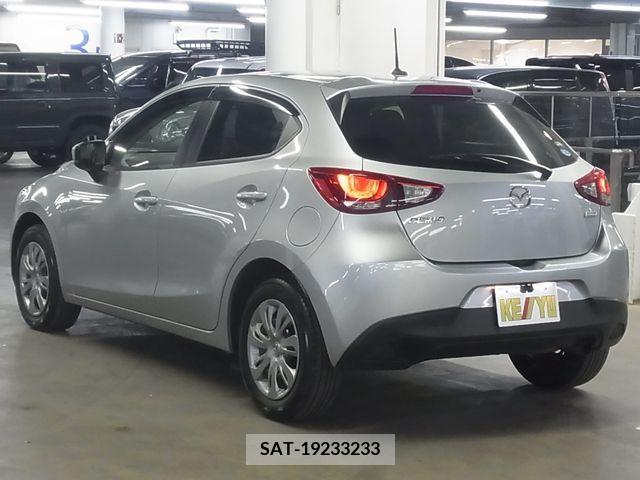 Mazda DEMIO 2017-02 335529-6