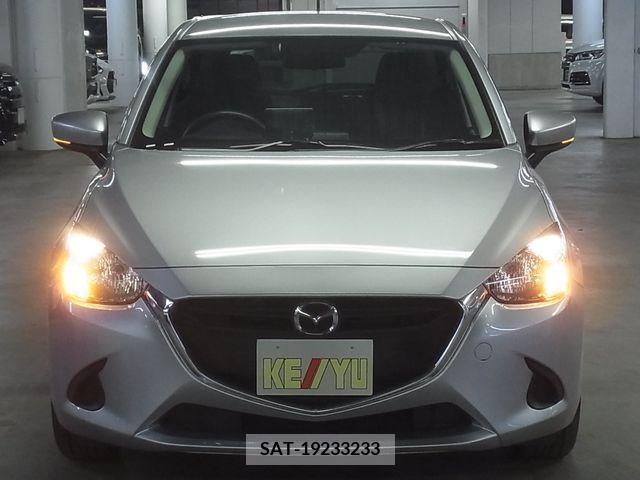 Mazda DEMIO 2017-02 335529-4